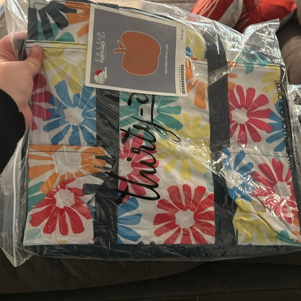 Tote bag from Thirty-One bags with flowers